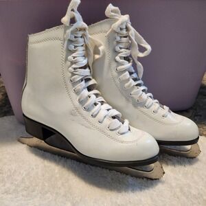 CCM Finesse White Figure Ice Skates Womens Size 7.5 Recreational Beginner